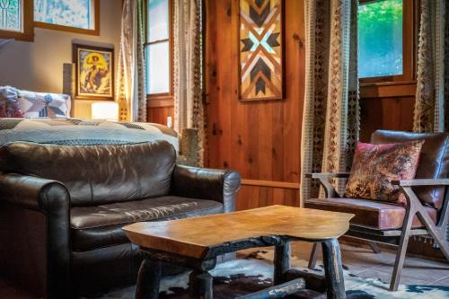 Clarkesville Cabin | North 40 Lodge and Cabin