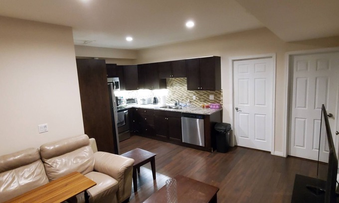 Timberlea Apartment | North Side of City 5 min to site bus One bedroom Basement