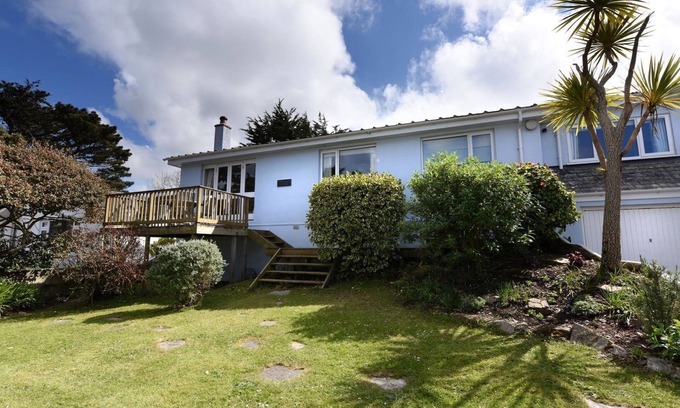 Polzeath Cottage | NORTHERN LIGHTS, pet friendly, country holiday cottage in Polzeath
