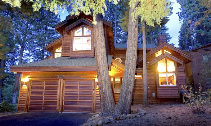 Truckee House | Northstar Luxury Lodgepole 4 Bedroom Home by RedAwning