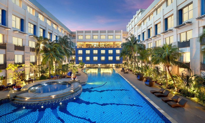 Old Jakarta Hotel | Novotel Jakarta Mangga Dua Square Hotel