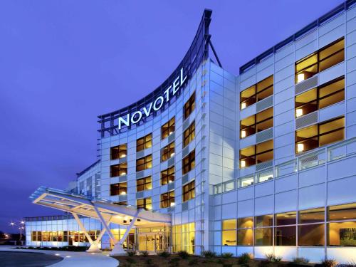 Saint-Laurent Hotel | Novotel Montréal Aéroport