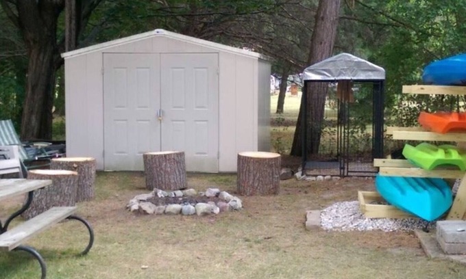 Central Lake Cottage | now booking summer 2023