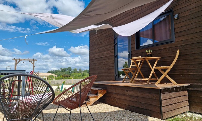 Salignac-sur-Charente House | Null 'Tiny La Part Des Anges' with Private Terrace, Private Garden and Air Conditioning