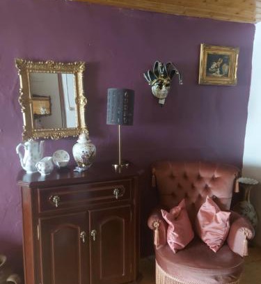 Castelo de Vide House | o Roxo