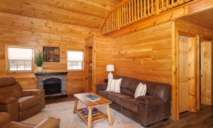 Bethlehem Cabin | Oak Premier: Family Rustic Log Cabin