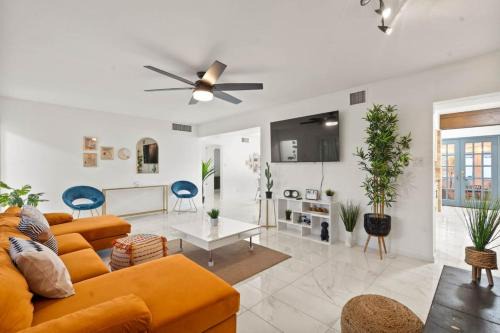 Village Grove House | Oak Scottsdale - BOHO Scottsdale Oasis Getaway-Pool-Hottub-ZenRoom