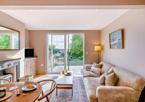 Holbrook House | Oak View - Holbrook