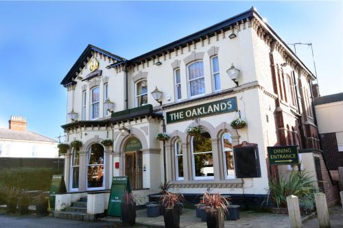 Hoole Hotel | Oaklands by Greene King Inns
