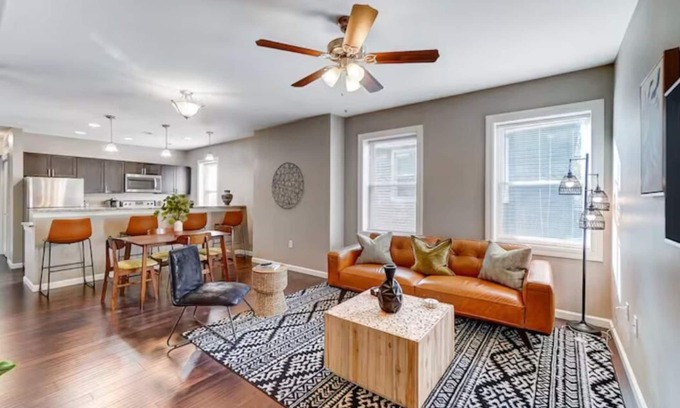Oakley Condo | Oakley Square 2BR Condo-Walkable with Free Parking