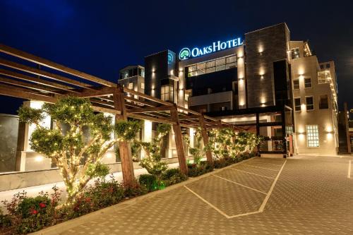 Buq'ata Hotel | Oaks Hotel