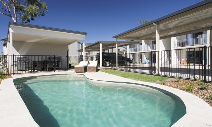 Middlemount Apartment | Oaks Middlemount Suites