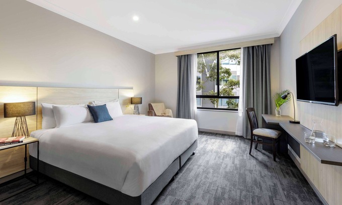 North Ryde Apartment | Oaks Sydney North Ryde Suites