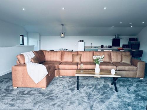 Frizington House | Oaktree Cottage - 3 Bedrooms - Sleeps 6