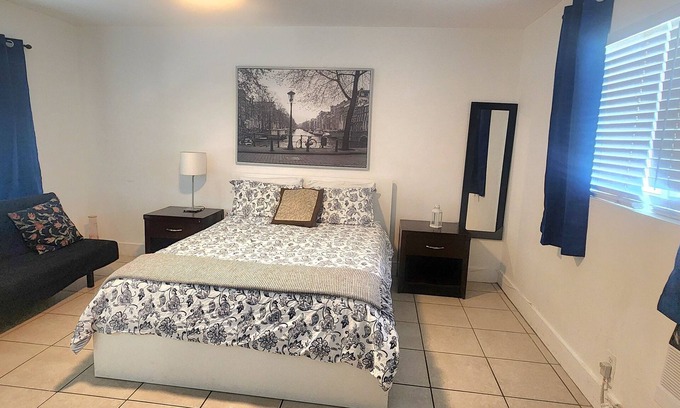 Highland Garden House | oasis at hollywood ll unit 8-sleeps 3