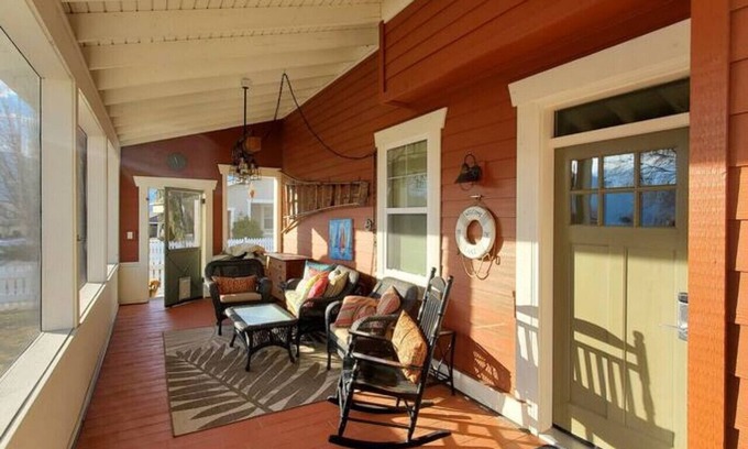 Oroville House | Oasis Cottage- @Veranda Beach!