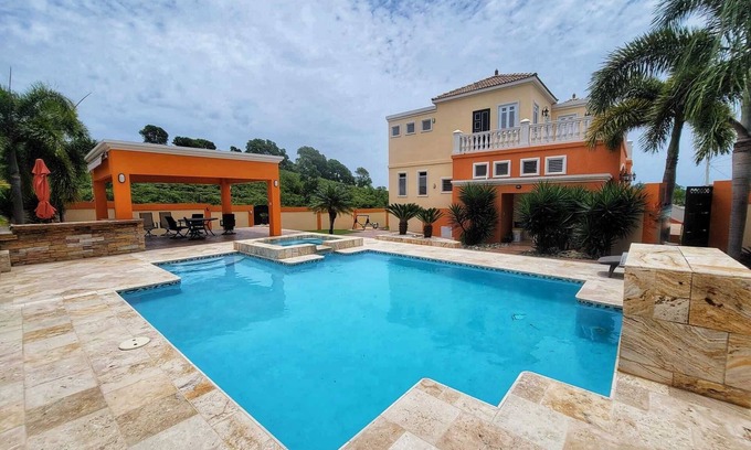Membrillo House | Oasis Escape House. Paradise retreat. Private pool. 12 guests.