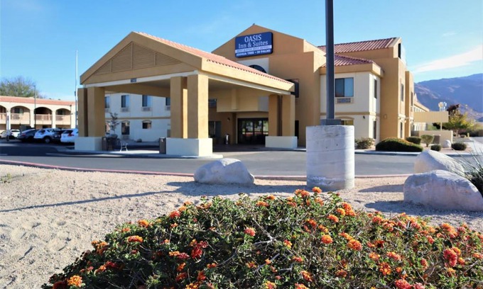 Twentynine Palms Hotel | Oasis Inn & Suites 29 Palms Hotel Joshua Tree National Park