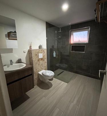 Marie Pampoen Apartment | Ocean Breeze Apartment close to Mambo