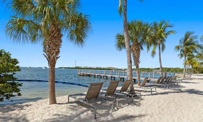Key West Apartment | Ocean Front 1BR Suite With Direct Beach Access