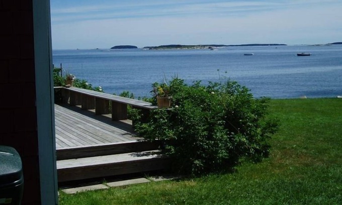 South Thomaston Cottage | Ocean Front, Cozy, Pet Friendly Cottage, Sleeps 2/4