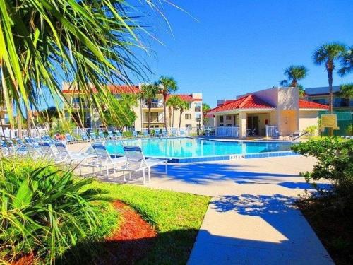Butler Beach Apartment | Ocean Front Ocean Village Condo