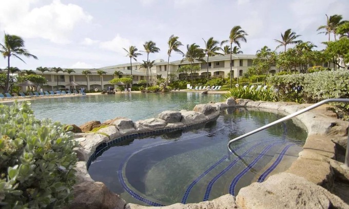 Poipu Apartment | Ocean Front The Point at Poipu Suite # 001
