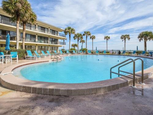Crescent Beach Apartment | Ocean House 311
