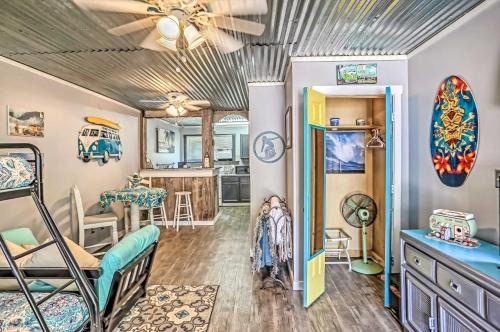 Ocean Isle Beach Apartment | Ocean Isle Beach Studio 1 Mi to Downtown and Pier