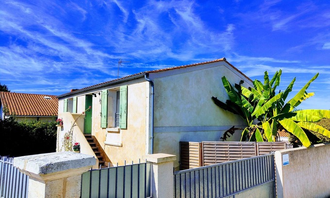 Le Chateau-d'Oleron House | OCEAN, La Maison Nakety, 3 mins from Château d'Oléron beach