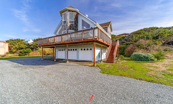 Gold Beach House | Ocean Magic