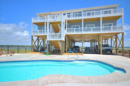 Oak Island House | Ocean's 12