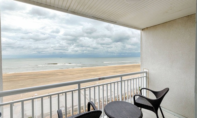 Virginia Beach Resort | Ocean Sands Resort Oceanfront condo with 2 Oceanfront Balconies!