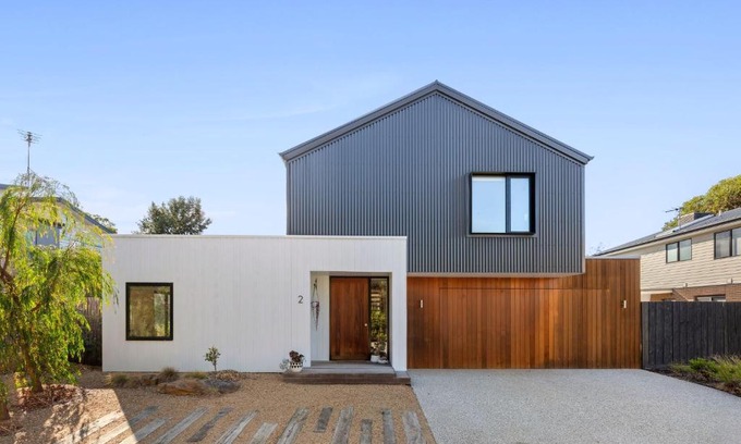 St Leonards House | Ocean Spray