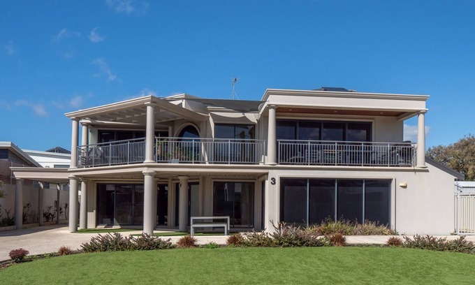 Geographe Apartment | Ocean View Executive Apartment 1
