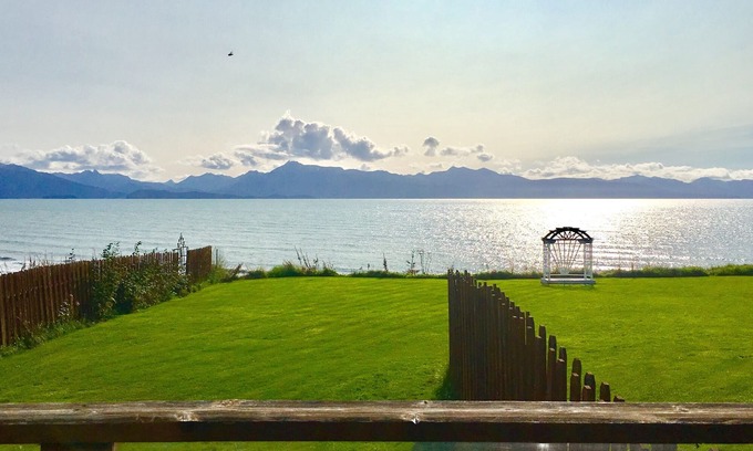Homer Cottage | Ocean View Kachemak Cottage on Bishops Beach in the heart of town close to dining and shopping