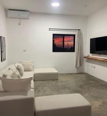 Snow Hill Villa | Ocean View Villa, 2 BR, 2BR