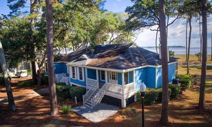 Melrose on the Beach House | Oceanfront Cottage with Stunning Views