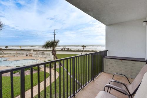 Flagler Beach Apartment | Oceanfront Flagler Beach Condo with Community Pool