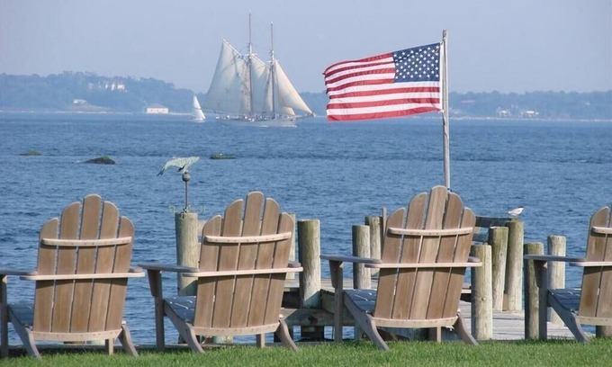 Mystic - New London House | Oceanfront home with private dock & large yardnn