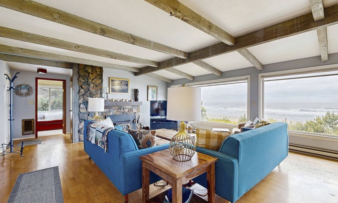 Oregon Coast House | Oceanfront Home with Stunning Views & Private Beach Access - Dogs OK