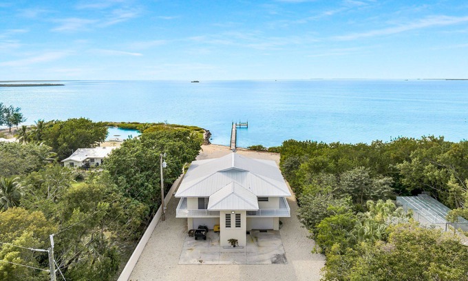 Monroe County House | Oceanfront Oasis: Dockside Bliss