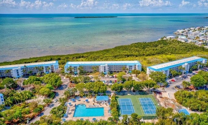 Tavernier Apartment | Oceanfront Paradise Awaits You