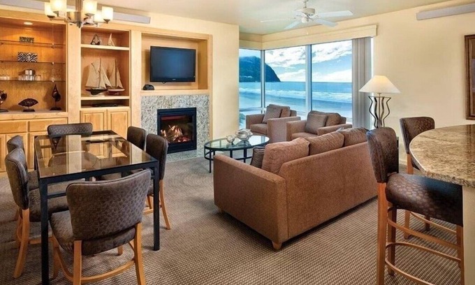 Seaside Resort | Oceanfront Penthouse Condo, Worldmark Seaside Resort; Nights 5, 6 & 7 only 50