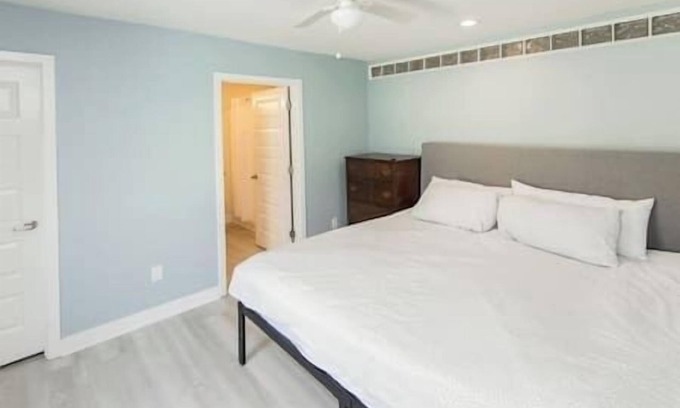 Virginia Beach Apartment | Oceanfront Resort, 1 Block2 Beach304