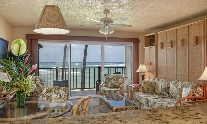 Kapaa Condo | Oceanfront, Stunning View, Remodeled, 1 BR, A/C, Pono Kai C305