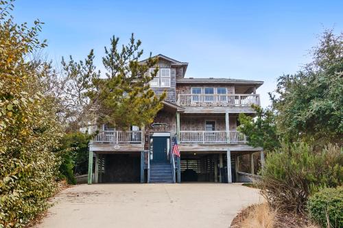 Duck House | Oceanside, Close to the Beach, Ocean and Sound Views! -O6, Summer House