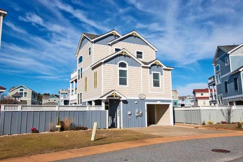 Whalehead Beach House | Oceanside, Hot Tub, Community Pool, CB51, OBXcape