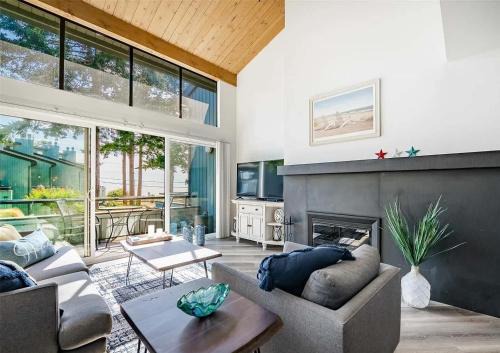 Birch Bay House | Oceanview Birch Bay 2 Bedroom at Jacobs Landing