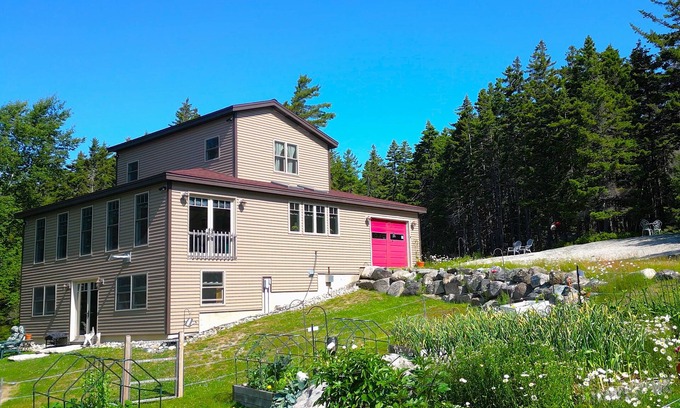 Stonington House | Oceanville Oasis on the Peaceful Island